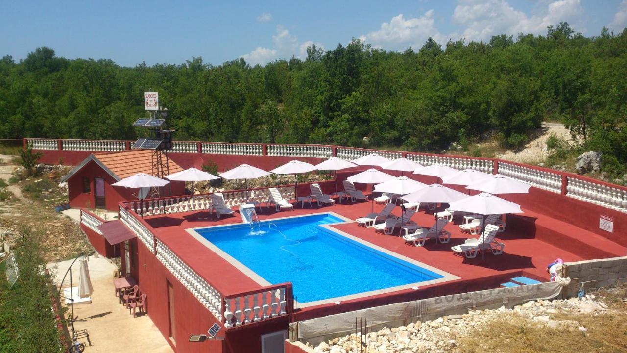 Red Apartman Τρέμπινιε Εξωτερικό φωτογραφία