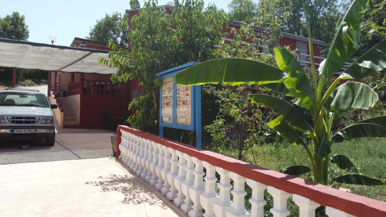Red Apartman Τρέμπινιε Εξωτερικό φωτογραφία