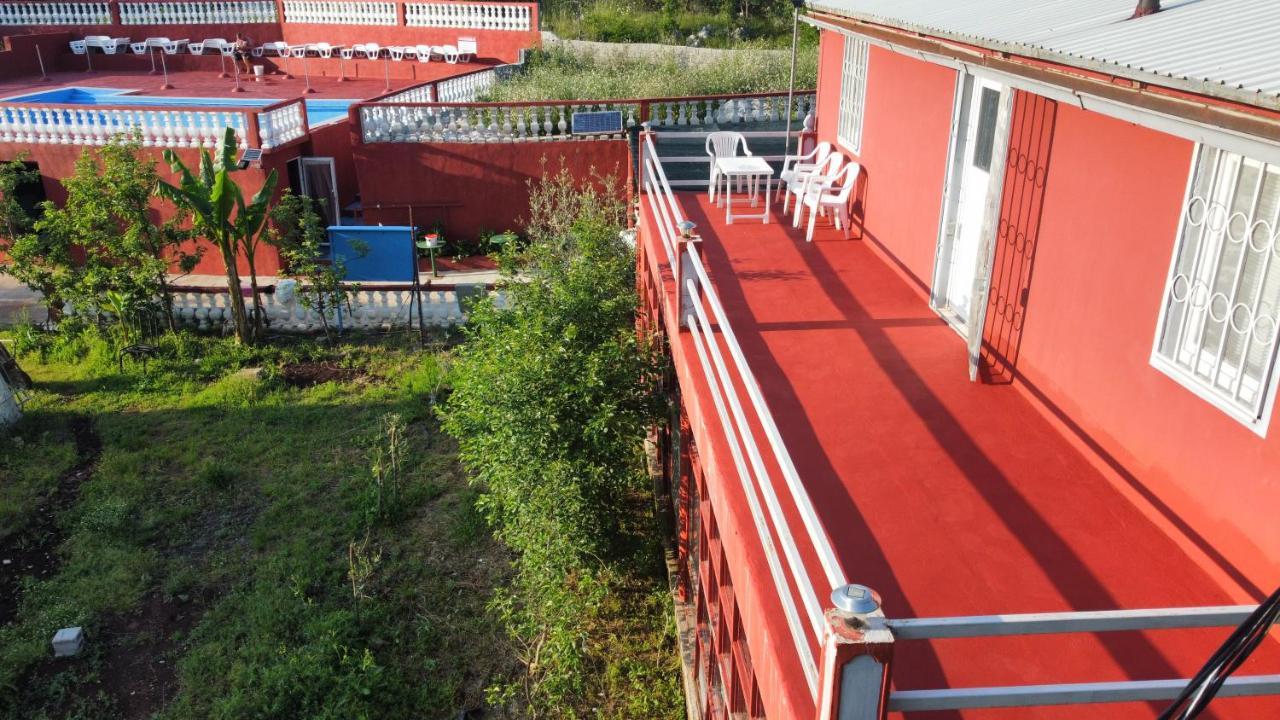 Red Apartman Τρέμπινιε Εξωτερικό φωτογραφία