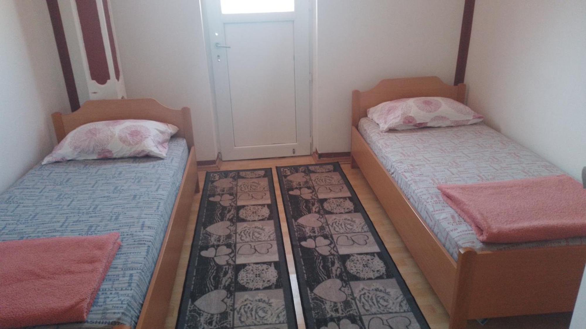 Red Apartman Τρέμπινιε Εξωτερικό φωτογραφία