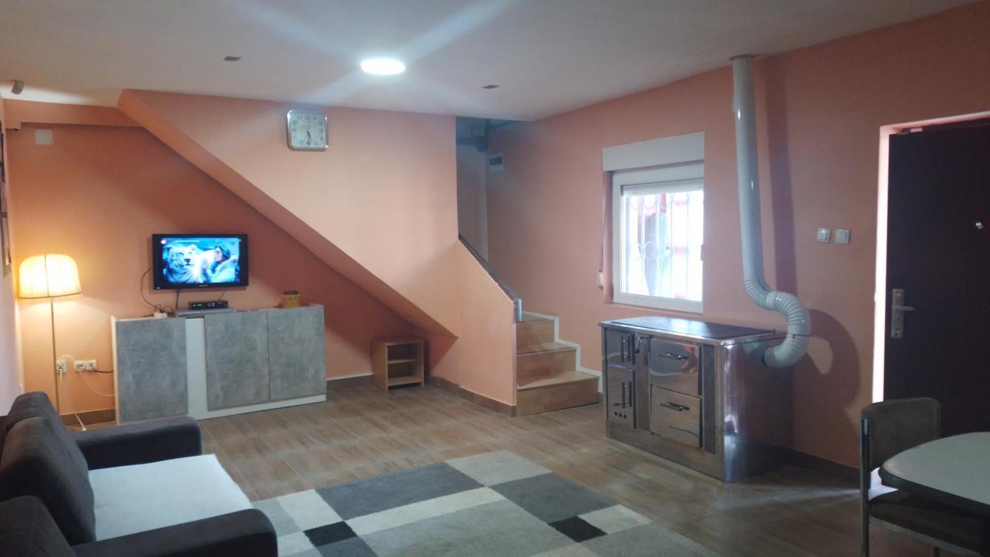 Red Apartman Τρέμπινιε Εξωτερικό φωτογραφία
