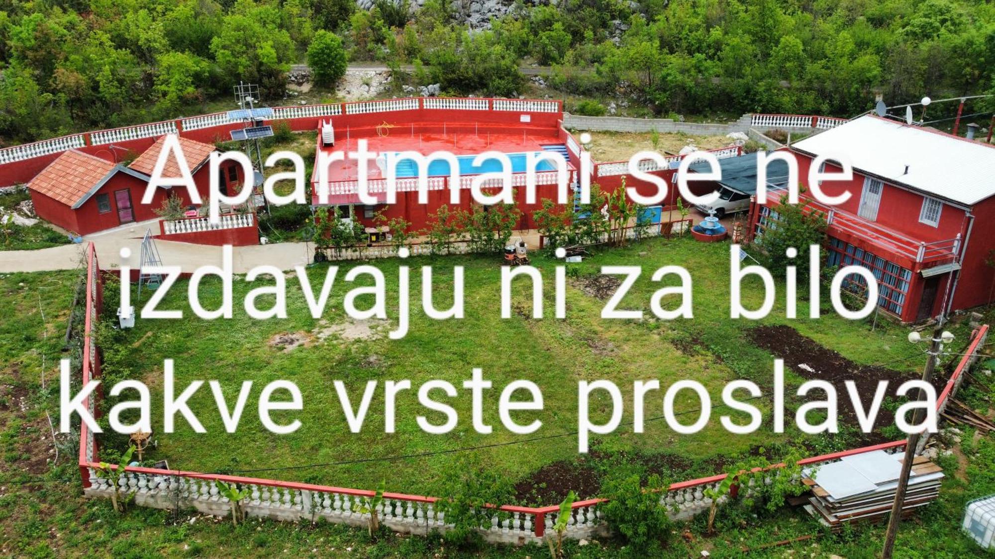 Red Apartman Τρέμπινιε Εξωτερικό φωτογραφία